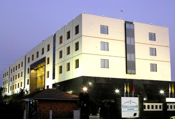 The photo shows the Gokulam Park Sabari-Siruseri SIPCOT located in the city of Navalur.