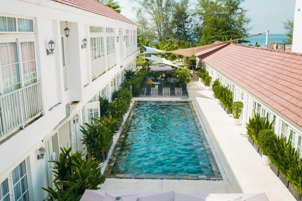 På bildet vises objektet White Boutique Hotel and Residences som ligger i byen Koh Krabey.