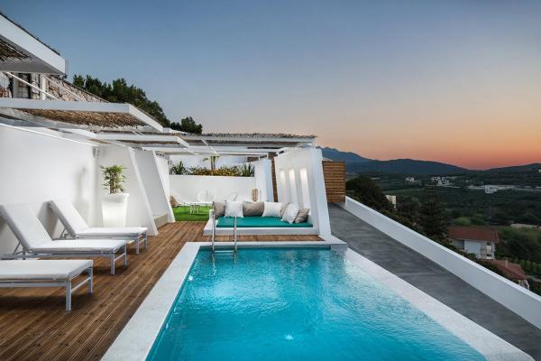 A la foto es mostra l'objecte Villa Sapphire situat a la ciutat de Almirída.