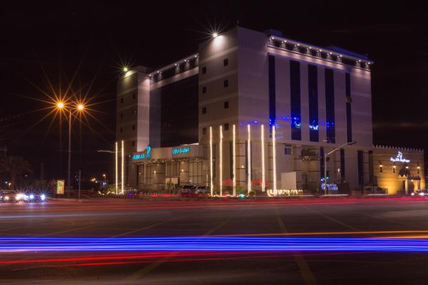 På billedet ses objektet Holiday Jazan Hotel beliggende i byen Jizan.