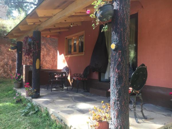 A la foto es mostra l'objecte Cabañas Yasmina situat a la ciutat de Mazamitla.