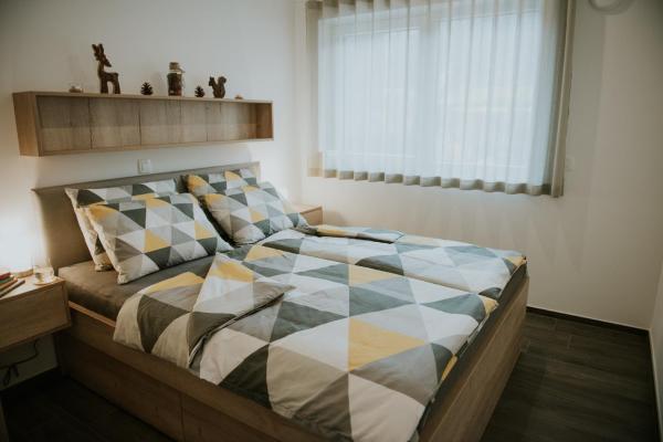 Kuva 5: Villa Mojca - Jasna&Jelka Apartments, Central Location with Private Garage and Alpine View