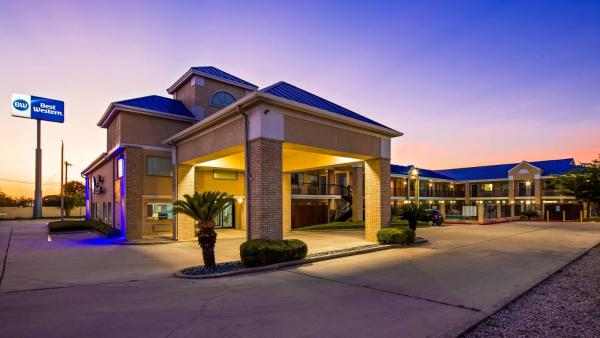 A la foto es mostra l'objecte Best Western Garden Inn situat a la ciutat de Live Oak.