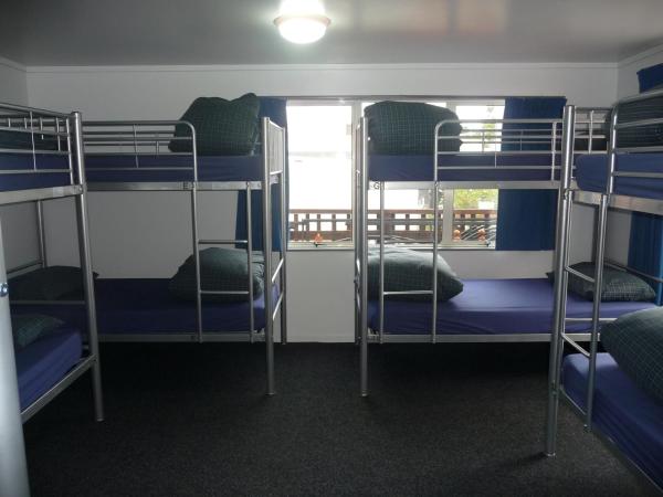 Posto Letto in Dormitorio Misto con 10 Letti — 22 m² - Mount Backpackers