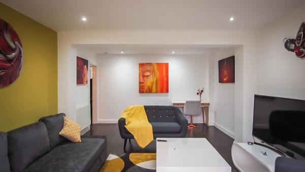 Ur City Pad - 4 bedrooms - 4 bathrooms - Somerset House, Birmingham