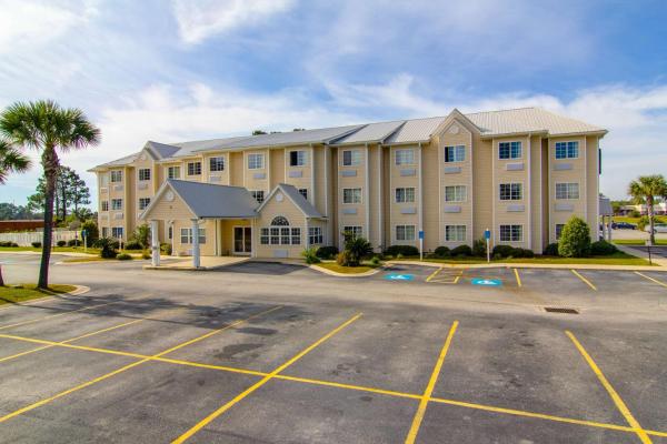 A la foto es mostra l'objecte Americas Best Value Inn & Suites Brunswick situat a la ciutat de Brunswick.