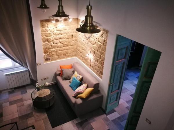 På bilden syns objektet Casina San Gregorio Apartment som ligger i staden Neapel.