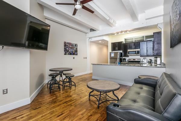 Foto 3: Spacious Condos - Close to NOLA Art & Culture