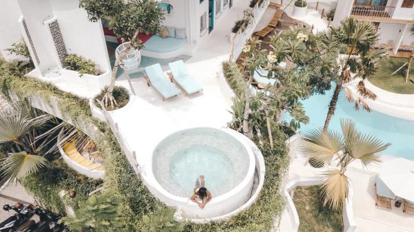 A la foto es mostra l'objecte Kos One Hostel situat a la ciutat de Canggu.