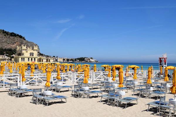På billedet ses objektet Armida House - Mondello beliggende i byen Mondello.