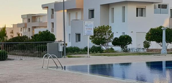Na zdjęciu widoczny jest obiekt Appartement avec piscine à Imi ouaddar plage położony w mieście Imi Ouaddar.