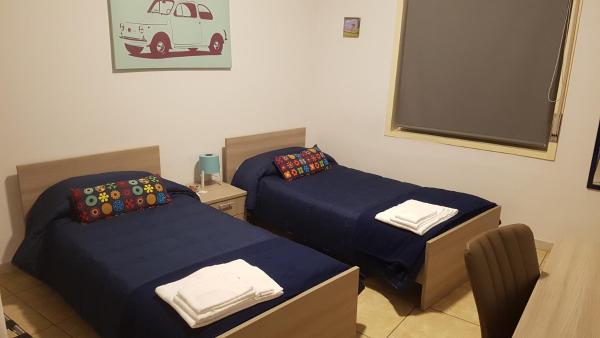 Na foto é possível ver o objeto Etna Parking localizado na cidade de Catania.