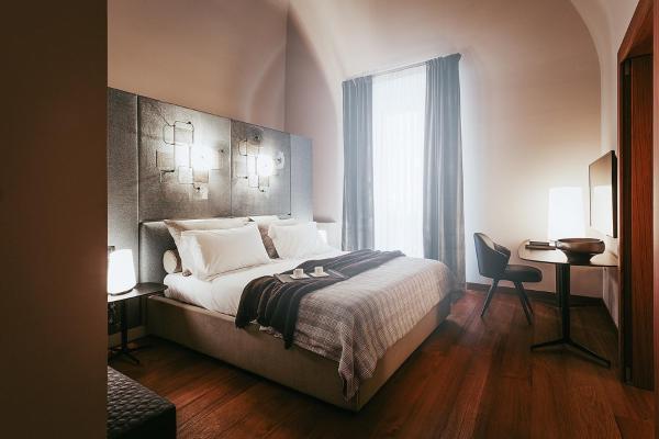 Auf dem Foto ist das Objekt Bacã Suites, Restaurant & Bar in der Stadt Taranto zu sehen.