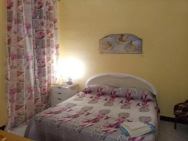 CASA DI CARLO, Neapol