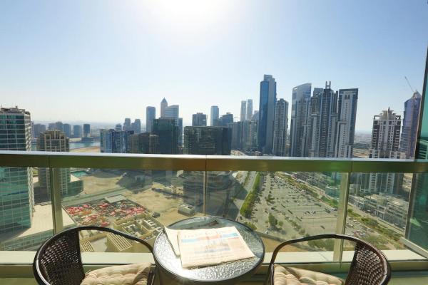 Na fotografii je vidět objekt Prime Retreats - Downtown Dubai nacházející se ve městě Dubaj.