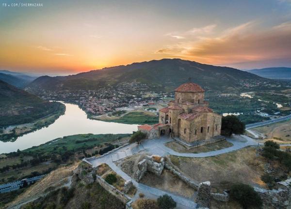 På billedet ses objektet Hotel Liva beliggende i byen Mtskheta.