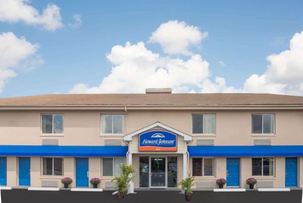 A la foto es mostra l'objecte Howard Johnson by Wyndham Springfield situat a la ciutat de Ludlow.