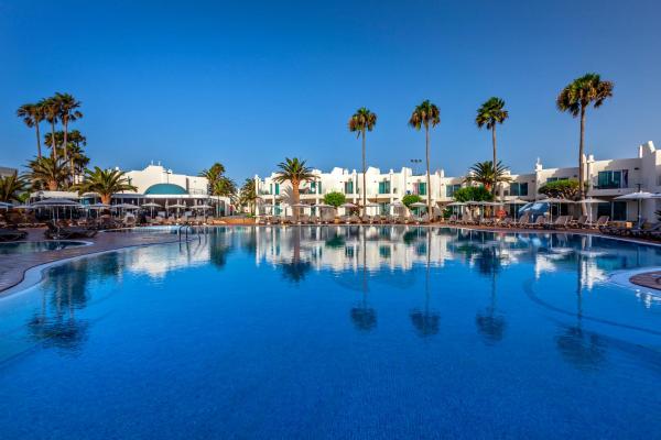 A la foto es mostra l'objecte Barceló Corralejo Sands situat a la ciutat de Corralejo.