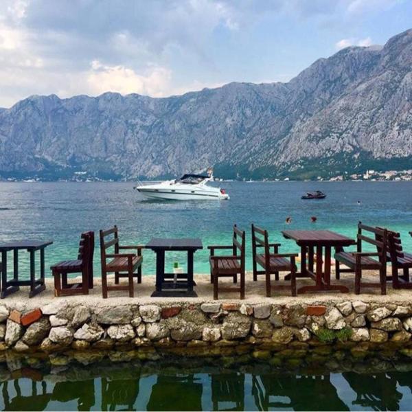 A la foto es mostra l'objecte Apartments Vila Marija situat a la ciutat de Kotor.