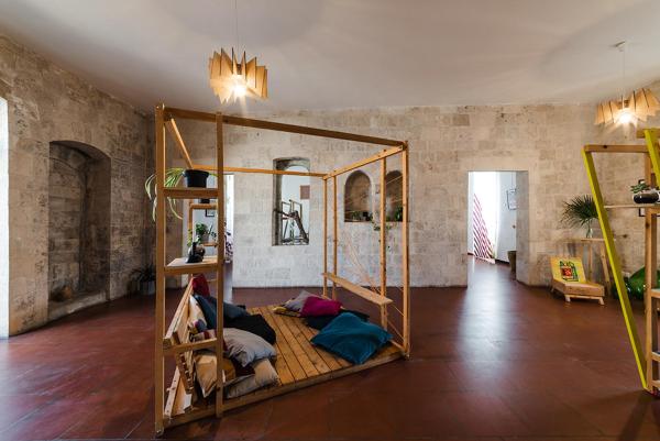 A la foto es mostra l'objecte Palazzo Verrone situat a la ciutat de Bari.