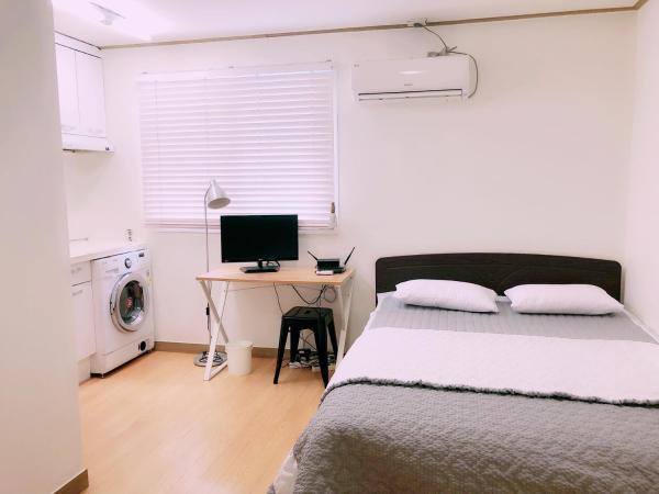 Na fotografii je vidět objekt Sarang Guesthouse Dongdaemun nacházející se ve městě Soul.
