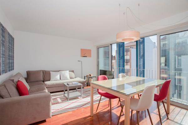 Liiiving in Porto | Bright Light Apartment, Porto