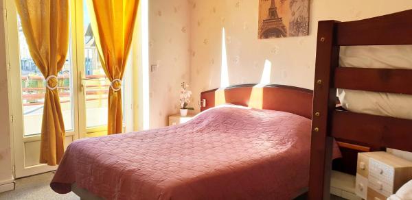 Nella foto è visibile l'oggetto Hotel Le Saint Vorles situato nella città di Mosson.