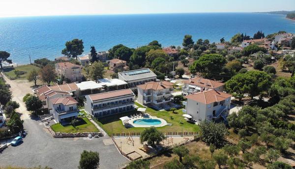 Finikas Garden Beach Resort Nikiti - Chalkidiki