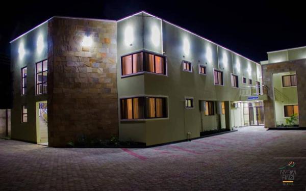 Na fotografii je vidět objekt Nyamfinzi Hotel nacházející se ve městě Chipata.