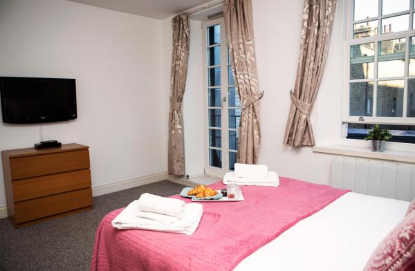 Fotografia 3: Apt 2, Trafalgar Square 2nd Floor by Indigo Flats