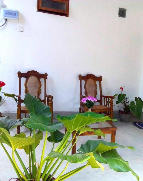 A la foto es mostra l'objecte T & U Homestay situat a la ciutat de Katunayake.