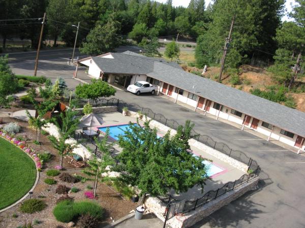 A la foto es mostra l'objecte Mother Lode Motel situat a la ciutat de Placerville.
