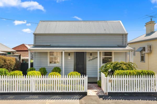 Geelong West Miner's Cottage - Geelong