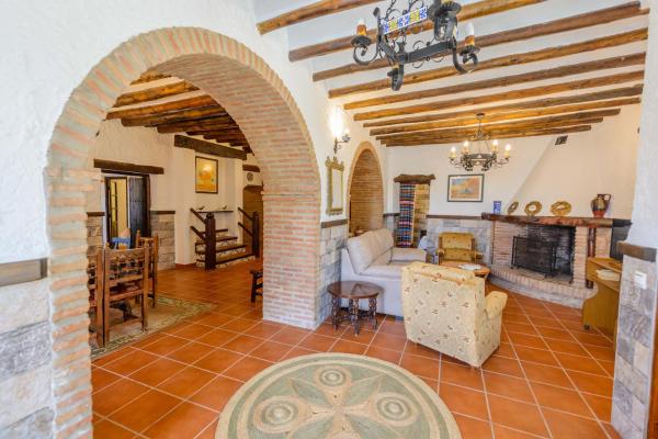 写真にはVenta Baja市にあるHoliday Home El Pilarillo Piscina Compartidaが写っています。