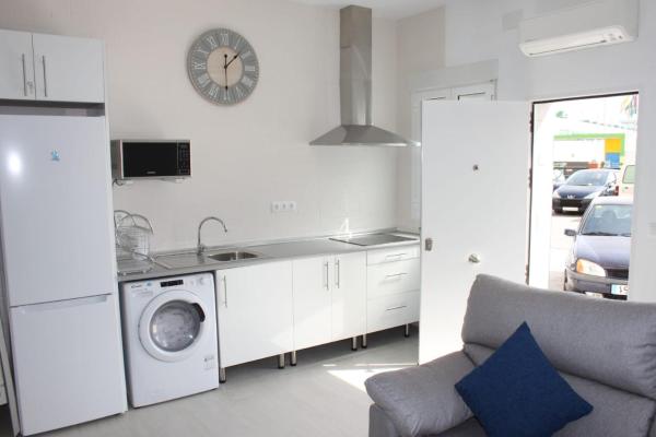 Na zdjęciu widoczny jest obiekt Apartamentos Margo 2 położony w mieście Malaga.