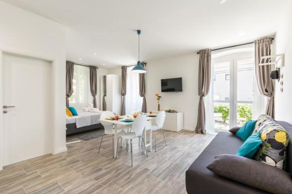 På bilden syns objektet SeaBed Rooms&Studio Split som ligger i staden Split.