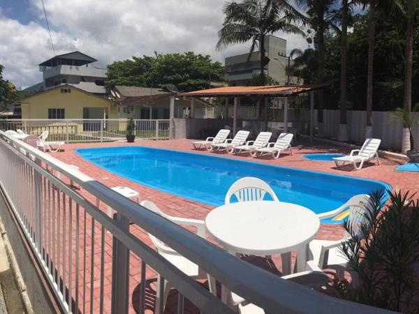 Bilde 2: KIT 5 - Estúdio com churrasqueira piscina ar wifI vaga cozinha