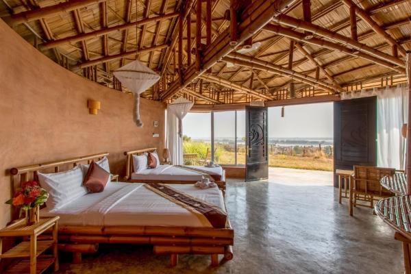 Nella foto è visibile l'oggetto Hanchey Bamboo Resort situato nella città di Phumĭ Chiroŭ.