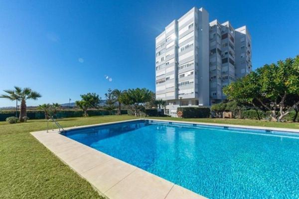 Na zdjęciu widoczny jest obiekt Sunny Beach położony w mieście Malaga.