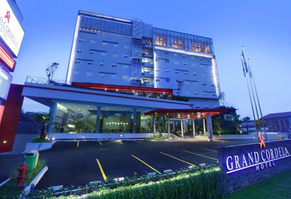 A la foto es mostra l'objecte Grand Cordela Hotel Bandung situat a la ciutat de Ujungberung.