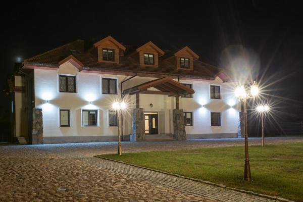 På billedet ses objektet Dworek Zyskowskiego beliggende i byen Tobołowo.