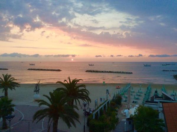 Grottammare Mon Amour Marina Piccola - Grottammare