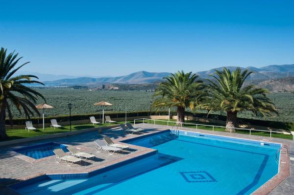 A la foto es mostra l'objecte Chrissa Camping Rooms & Bungalows situat a la ciutat de Amfissa.