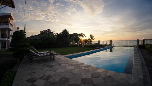 Na fotografii je vidět objekt Seaview Beach Resort nacházející se ve městě Jepara.