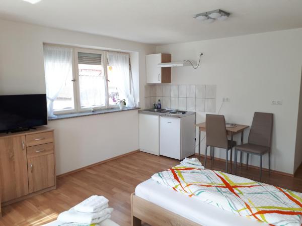 Gästehaus Apartments B & B27 Und Pension Waldhorn - Rottweil