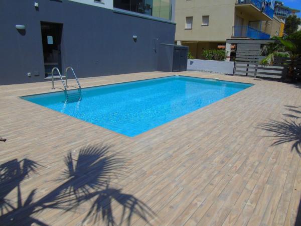 Na fotografii je vidět objekt Appartement proche mer avec piscine Rosas nacházející se ve městě Roses.