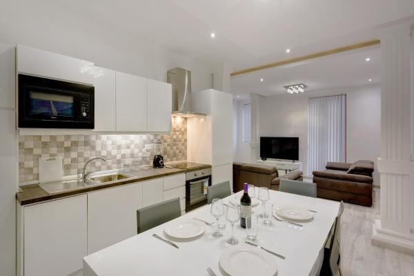 Modern Apartment in the Best Area of Sliema, Sliema