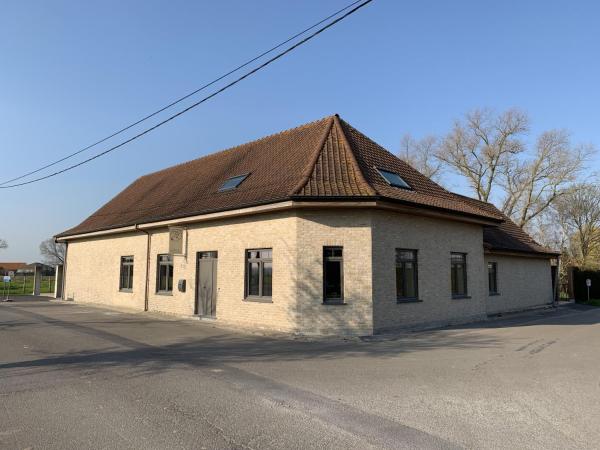 Na fotografii je vidět objekt Vakantiewoning Ter Luyghem nacházející se ve městě Drie Grachten.