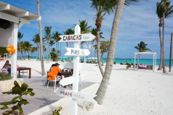 En la foto se muestra el objeto Cap Cana Cap Blue ubicado en la ciudad de Suero.