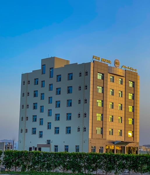 På billedet ses objektet F & H Hotel beliggende i byen Seeb.